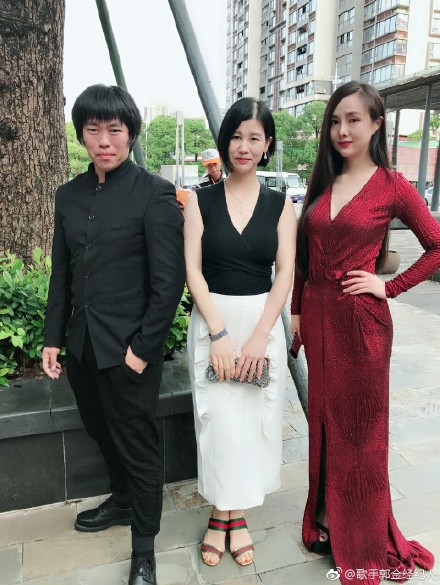 Sau khi bị đuổi khỏi showbiz, cuộc sống của Can Lộ Lộ hiện tại ra sao?