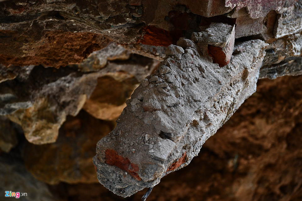 Ngày giỗ bất đắc dĩ ngay ngôi nhà vừa sập ở Hòa Bình