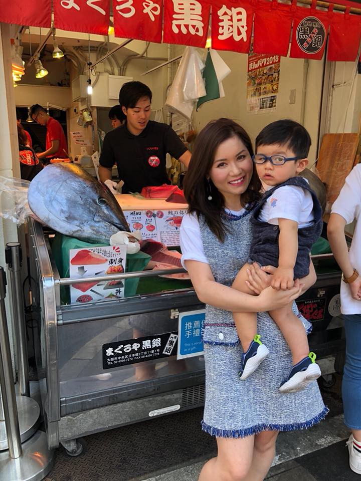 Lúc mới cưới, nhiều người gièm pha nhan sắc, 5 năm sau, vợ Đan Trường xinh đẹp rạng ngời