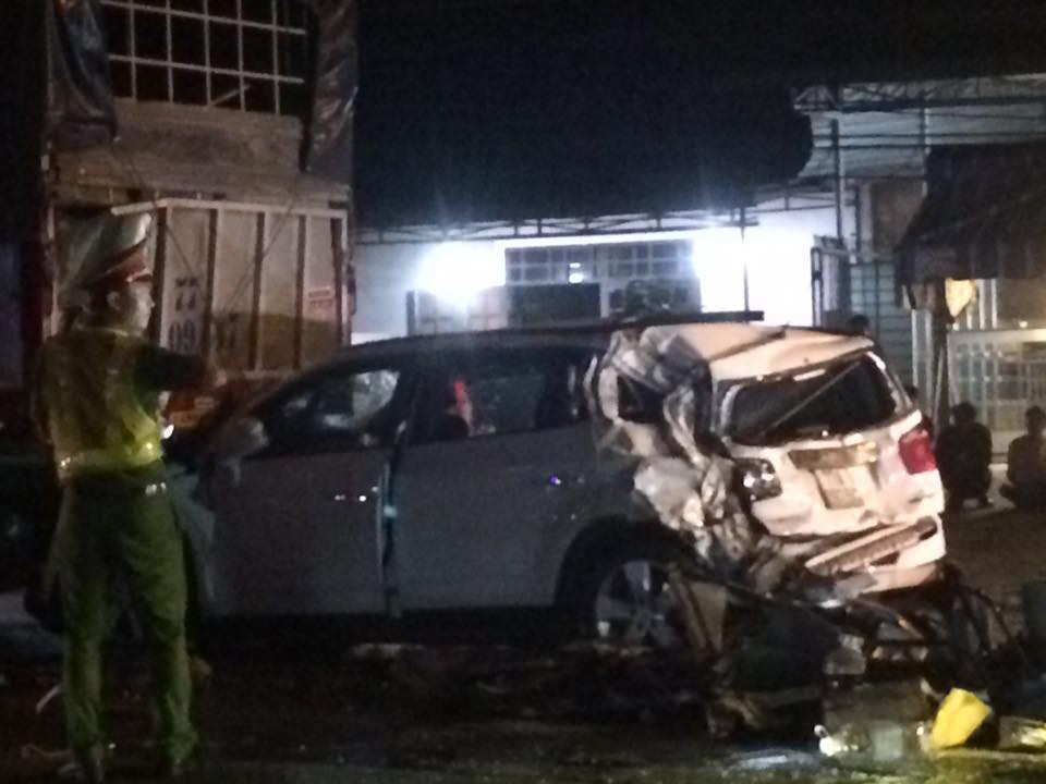 4 xe va chạm liên hoàn ở Đồng Nai, 12 người thương vong