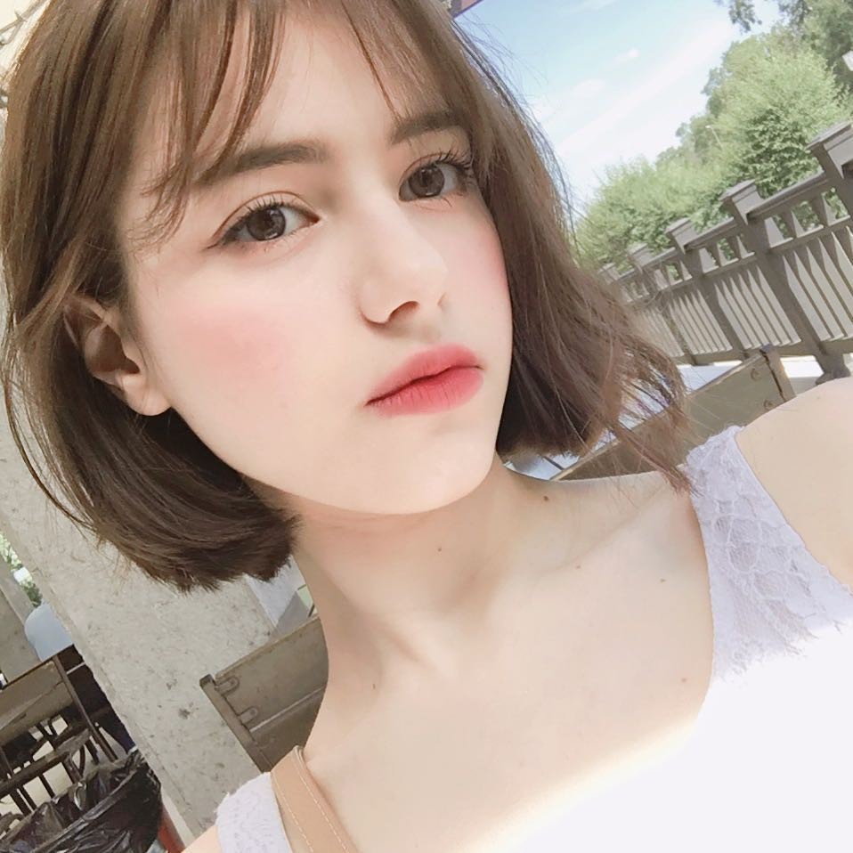 5 kiểu tóc siêu ngọt ngào, nữ tính dành riêng cho thời tiết ngày giao mùa mát mẻ 5 kiểu tóc siêu ngọt ngào, nữ tính dành riêng cho thời tiết ngày giao mùa mát mẻ