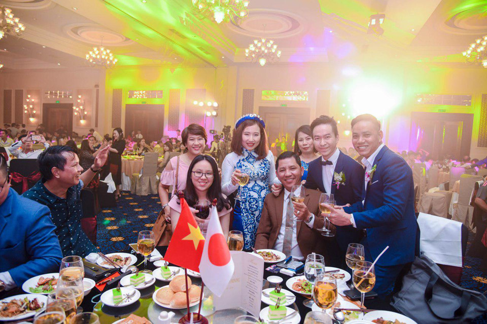 Màn thưởng xe sang chục tỷ của đa cấp lừa đảo Sky Mining