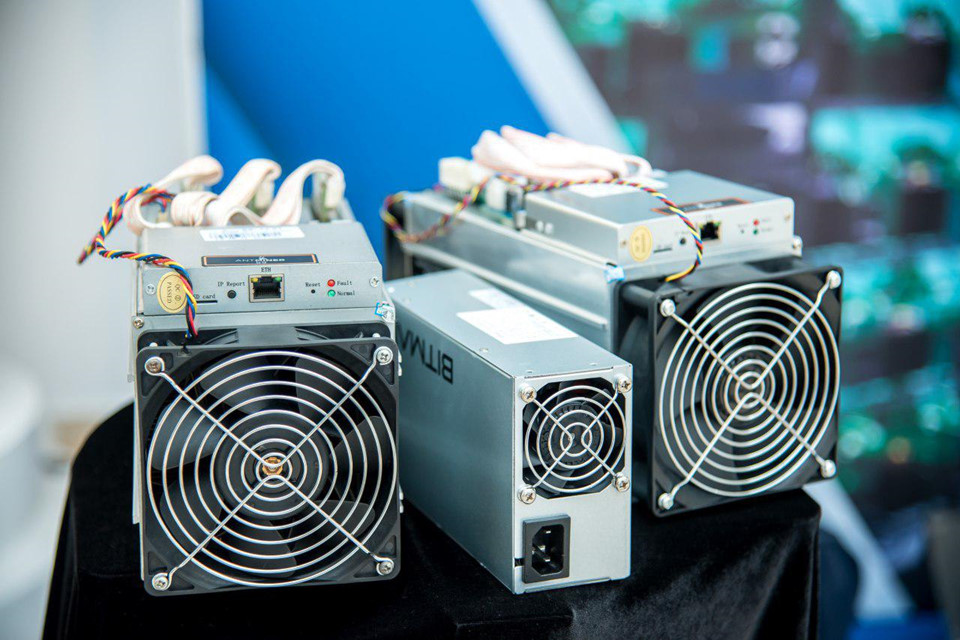 Màn thưởng xe sang chục tỷ của đa cấp lừa đảo Sky Mining