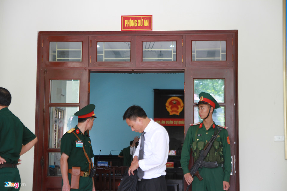 Phiên tòa quân sự xét xử cựu thượng tá Út trọc có gì đặc biệt?