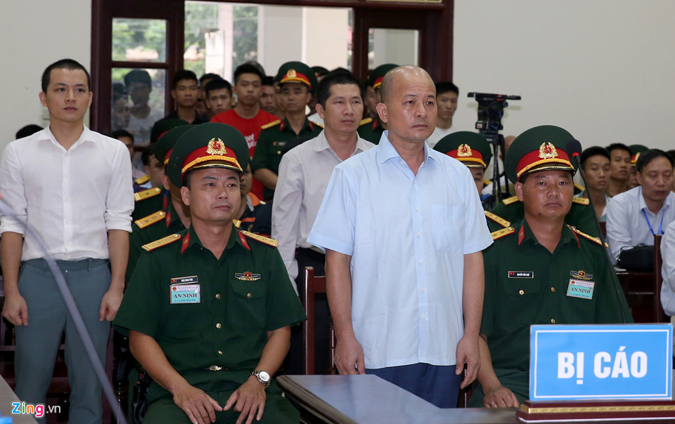 Phiên tòa quân sự xét xử cựu thượng tá Út trọc có gì đặc biệt?