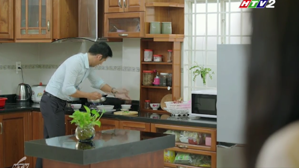 Gạo Nếp Gạo Tẻ tập 38: Từng chửi kẻ thứ 3 ăn no dửng mỡ, nhưng Hân lại sắp ngoại tình Gạo Nếp Gạo Tẻ tập 38: Từng chửi kẻ thứ 3 ăn no dửng mỡ, nhưng Hân lại sắp ngoại tình