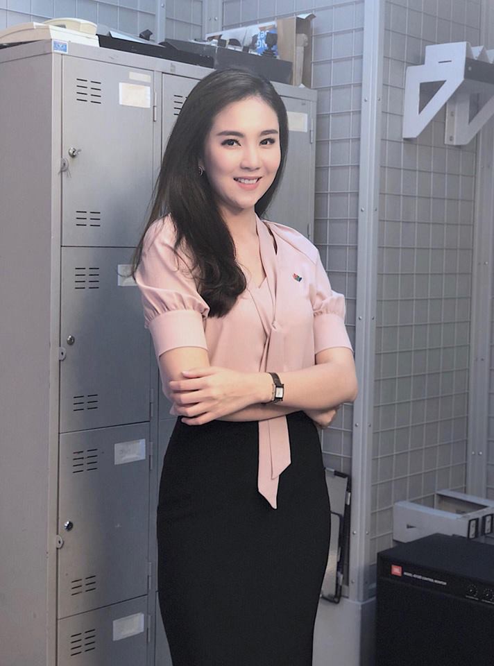 Không cần xem thư ký Kim, bạn có thể học ngay cô gái thời tiết Mai Ngọc cách diện đồ công sở đẹp miễn chê Không cần xem thư ký Kim, bạn có thể học ngay cô gái thời tiết Mai Ngọc cách diện đồ công sở đẹp miễn chê