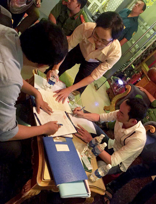 Nhà hàng Ruby ngang nhiên chống đối lực lượng kiểm tra