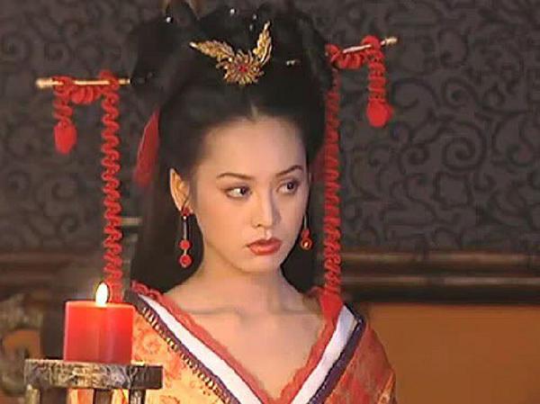 Điêu Thuyền đẹp nhất màn ảnh: Nằng nặc lấy chồng Tây, giờ khổ sở không dám kêu ai