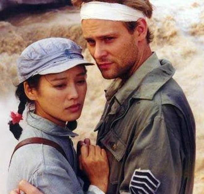 Điêu Thuyền đẹp nhất màn ảnh: Nằng nặc lấy chồng Tây, giờ khổ sở không dám kêu ai