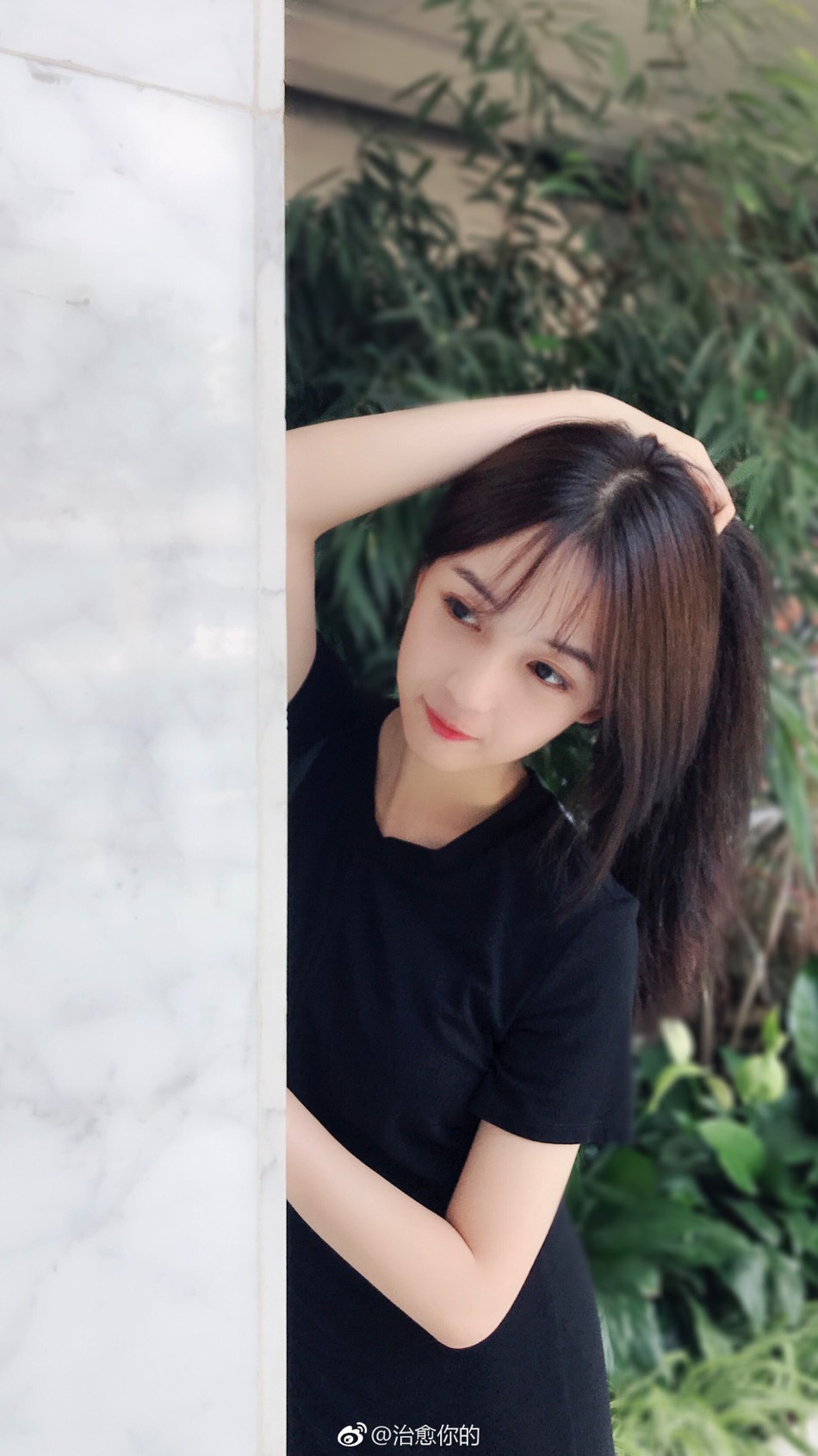 Nhan sắc của cô bạn tân sinh viên Học viện Điện ảnh Bắc Kinh: Chỉ cần mặc đồng phục thôi là đủ làm say đắm lòng người rồi