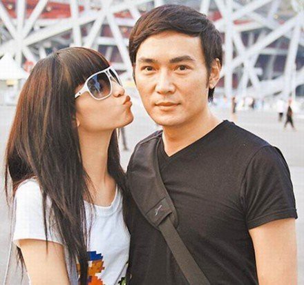 Soái ca cổ trang đào hoa nhất màn ảnh: Có hai ái nữ xinh đẹp, hết mực yêu vợ thương con