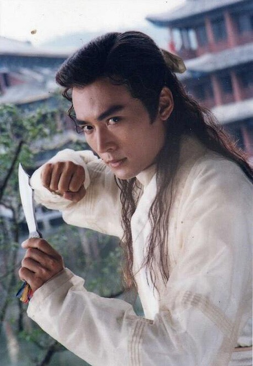 Soái ca cổ trang đào hoa nhất màn ảnh: Có hai ái nữ xinh đẹp, hết mực yêu vợ thương con