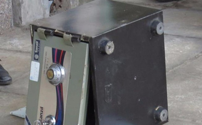 Đại gia ở Sài Gòn bị trộm khiêng cả két sắt , mất hơn 2 tỷ đồng