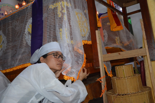 Vụ tai nạn 13 người chết: Cuộc điện thoại lúc rạng sáng báo tin 4 chị em giờ đã mồ côi