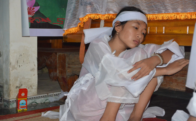 Vụ tai nạn 13 người chết: Cuộc điện thoại lúc rạng sáng báo tin 4 chị em giờ đã mồ côi