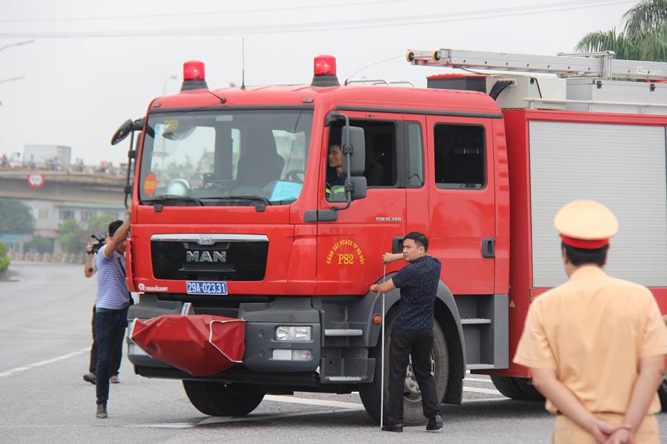 Hà Nội: Thực nghiệm hiện trường vụ xe khách đâm xe cứu hỏa trên cao tốc Pháp Vân