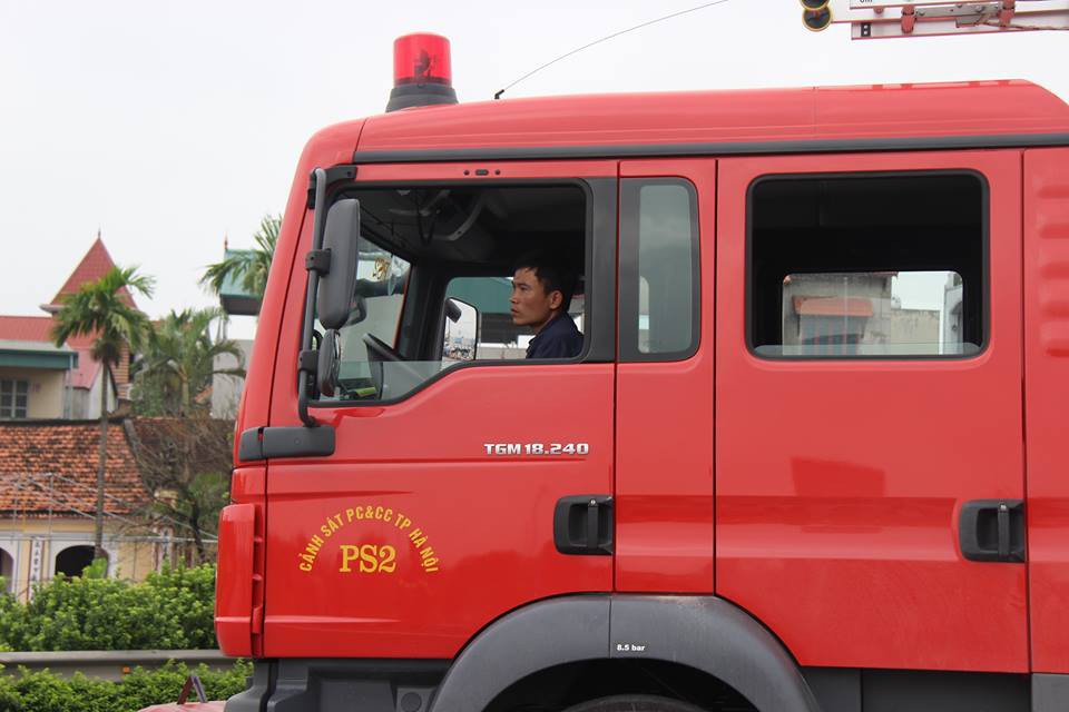 Hà Nội: Thực nghiệm hiện trường vụ xe khách đâm xe cứu hỏa trên cao tốc Pháp Vân