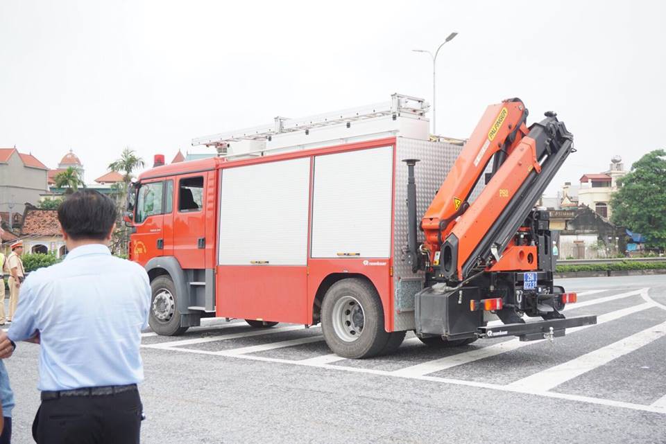 Hà Nội: Thực nghiệm hiện trường vụ xe khách đâm xe cứu hỏa trên cao tốc Pháp Vân