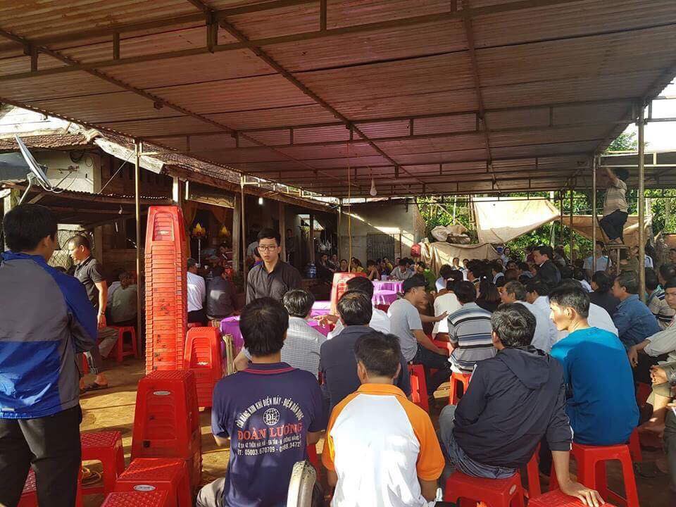 Cán bộ tư pháp chết trong tư thế treo cổ sau khi nhắn tin cho vợ từ biệt gia đình