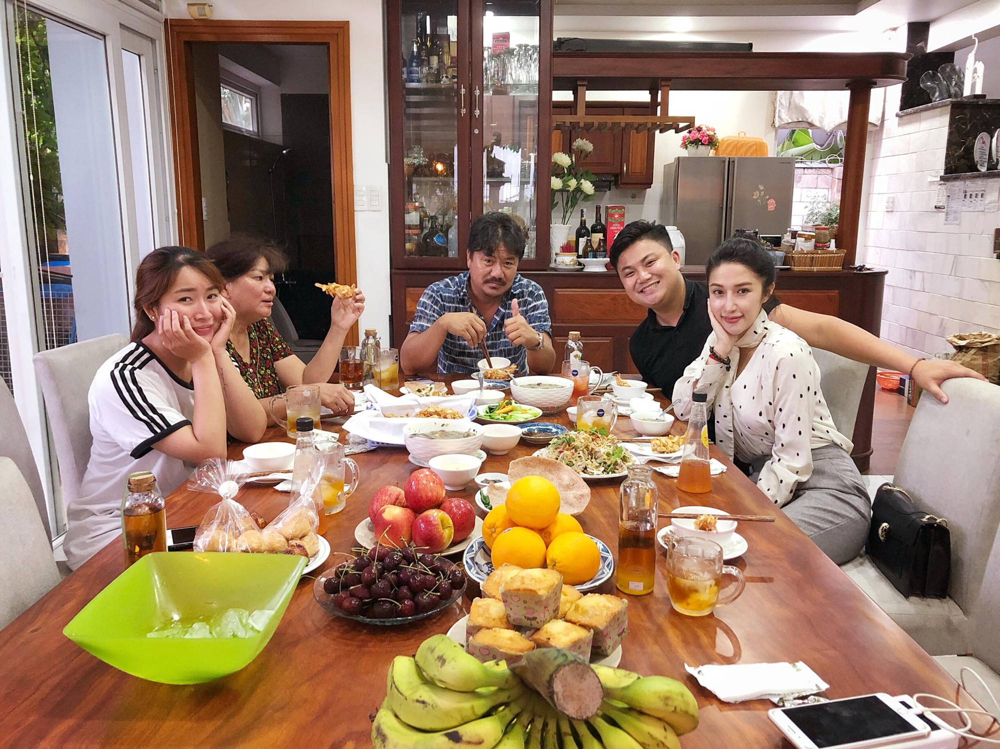 Vân Navy viết tâm thư tình cảm, tiết lộ sắp lên xe hoa với bạn trai doanh nhân