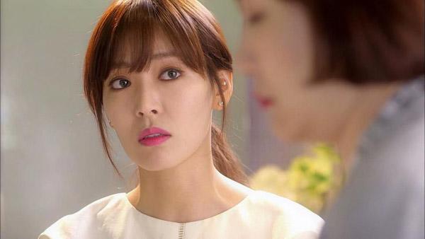 Ngoại tình bị phát hiện, cô vợ xảo quyệt dùng kế hiểm không ngờ để đổi trắng thay đen