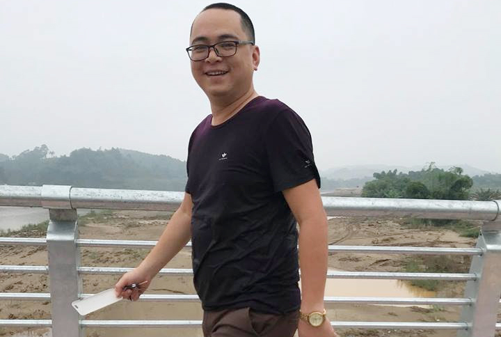 Dân mạng xôn xao việc thiếu úy cứu cô gái nhảy cầu tự vẫn ở Yên Bái