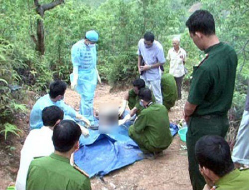 Lời khai của con gái nghi giết mẹ già vì ngán cảnh chăm sóc: Mua nước tăng lực về cho mẹ uống rồi đánh tử vong