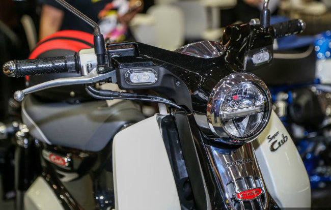 2018 Honda C125 Super Cub bản màu đen trắng đẹp phát mê