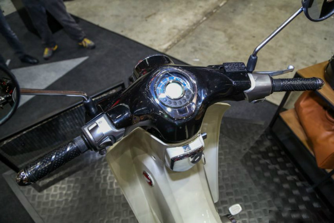 2018 Honda C125 Super Cub bản màu đen trắng đẹp phát mê