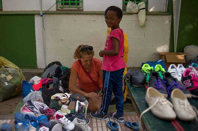 Ảnh: Cuộc sống vạ vật của hàng trăm người tị nạn ở Tây Ban Nha