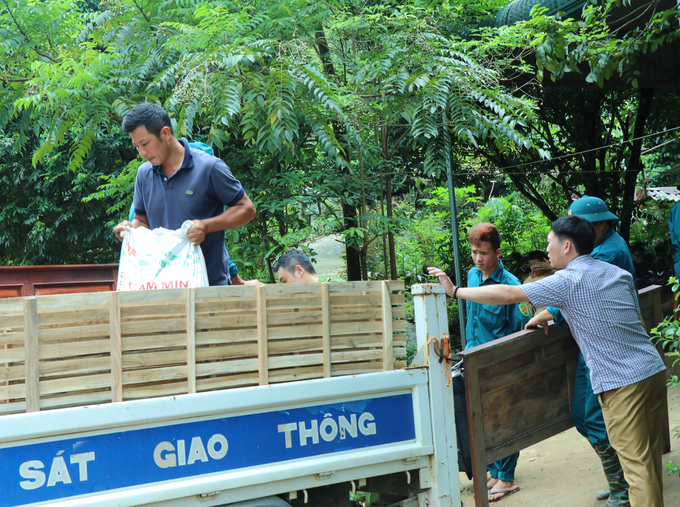 Hoà Bình di dân khẩn cấp vùng hạ lưu thuỷ điện