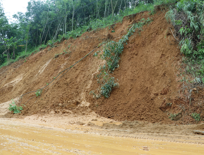 Hoà Bình di dân khẩn cấp vùng hạ lưu thuỷ điện