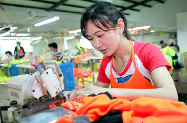 Lấy chồng nghèo, con lại đau ốm, nàng dâu tuyệt vọng khi bị lừa ký tên vào giấy vay tiền rồi bị đuổi khỏi nhà