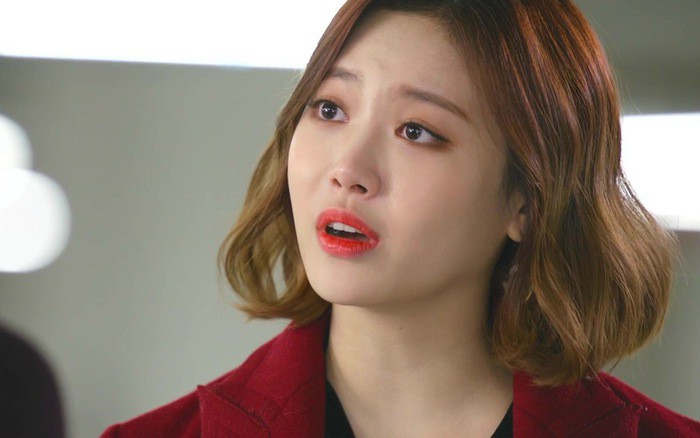 Phát hiện chiếc nhẫn lạ dưới gầm giường, tôi đau đớn nhớ lại những điều kì lạ trước đó của gã chồng ham của lạ