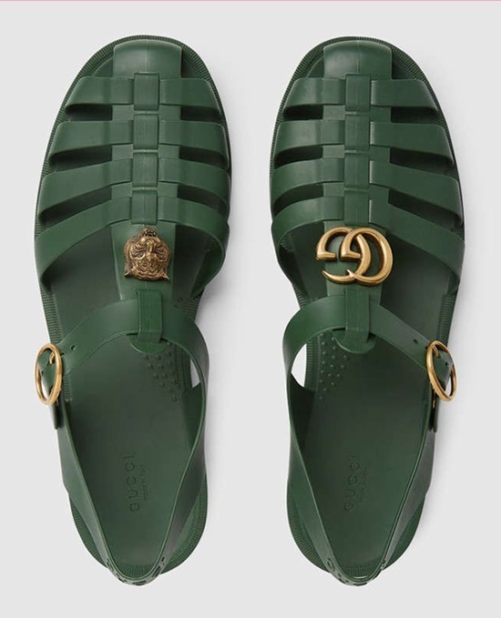 Những món đồ dân dã trở thành phụ kiện thời trang đắt đỏ