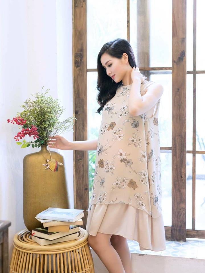 Đã lâu không xuất hiện, vừa khoe ảnh đã thấy bụng tròn căng, phải chăng Tâm Tít đang mang bầu lần 3?