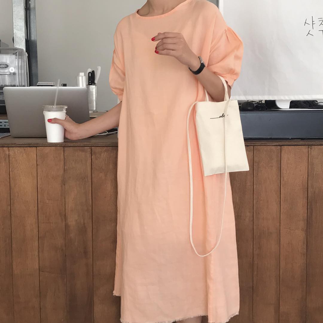 Vào ngày nắng nhẹ, nhất định phải diện loạt váy áo mang những gam màu dịu dàng, trong trẻo này