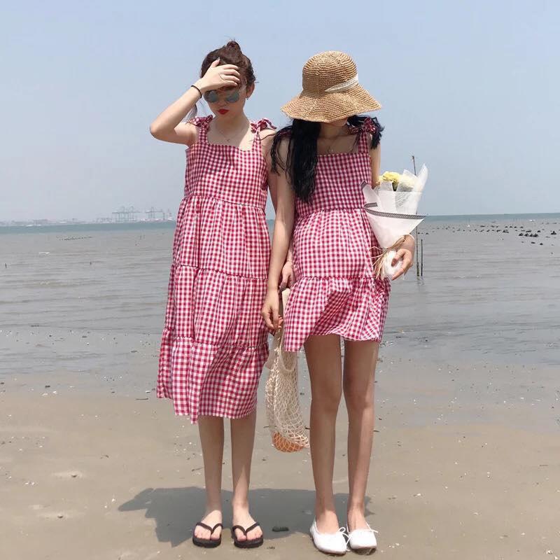 Váy kẻ caro cứ mặc vào là trẻ ra cả chục tuổi, bảo sao chị em không mê