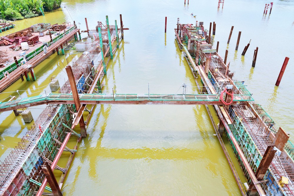 Chùm ảnh: Toàn cảnh sự bất động của loạt công trình chống ngập ở Sài Gòn vì... thiếu vốn, không còn bóng công nhân