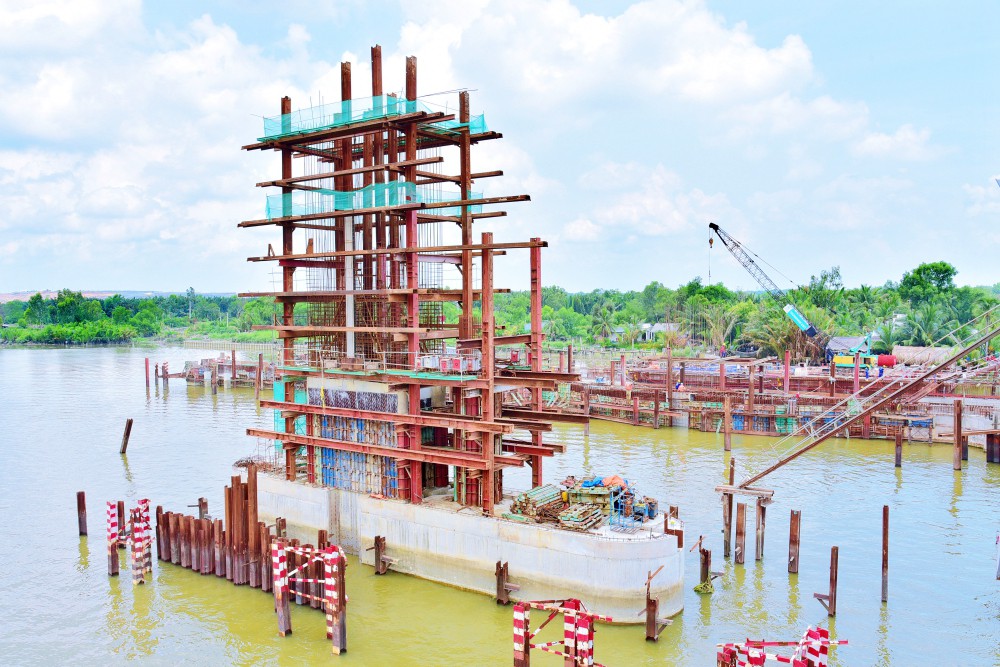 Chùm ảnh: Toàn cảnh sự bất động của loạt công trình chống ngập ở Sài Gòn vì... thiếu vốn, không còn bóng công nhân