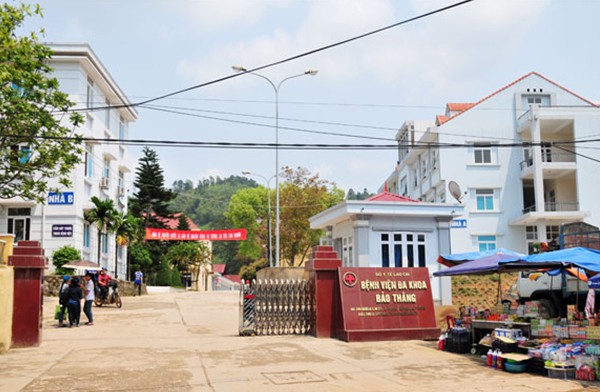 Lào Cai: Sinh tới con gái thứ 3, đôi vợ chồng nghèo tìm gia đình hiếm muộn để nhận nuôi đứa bé