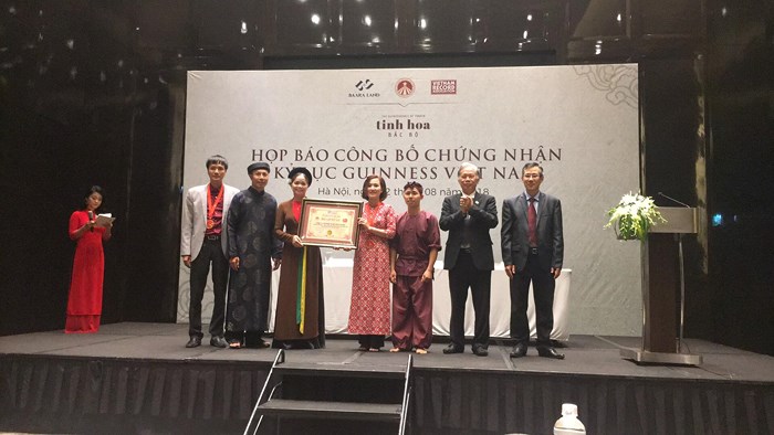Vở diễn trên nước Tinh hoa Bắc bộ lập 2 kỷ lục Guinness Việt Nam Vở diễn trên nước Tinh hoa Bắc bộ lập 2 kỷ lục Guinness Việt Nam