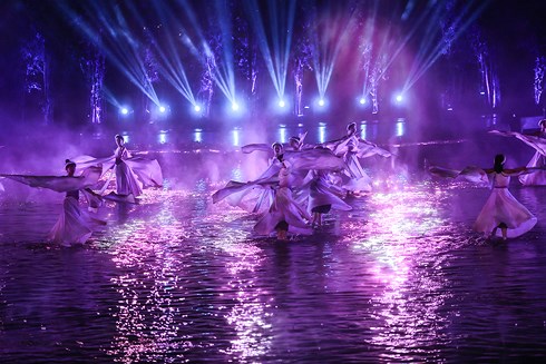 Vở diễn trên nước Tinh hoa Bắc bộ lập 2 kỷ lục Guinness Việt Nam Vở diễn trên nước Tinh hoa Bắc bộ lập 2 kỷ lục Guinness Việt Nam