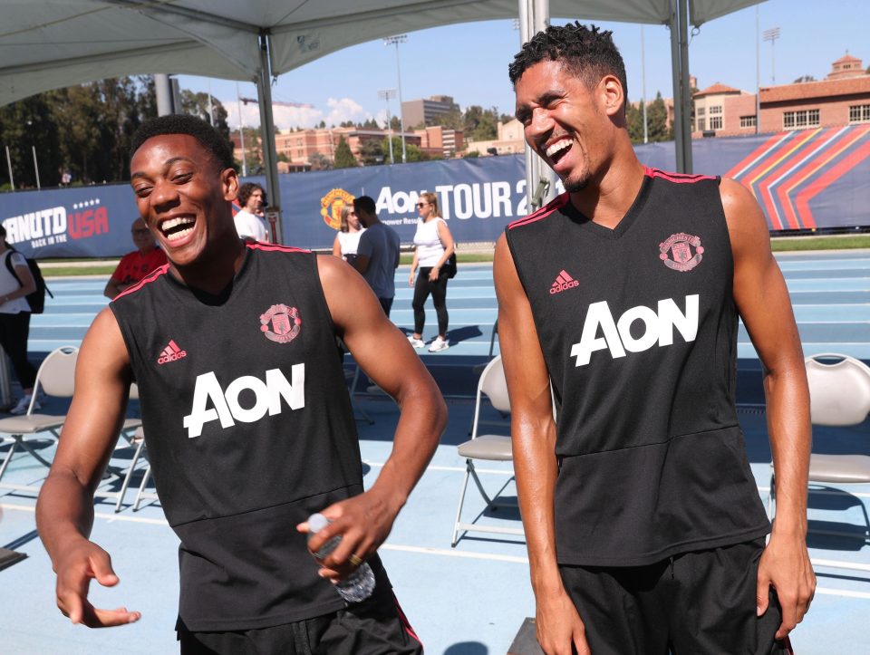 MU đòi bốc Lewandowski nếu Martial cập bến Bayern