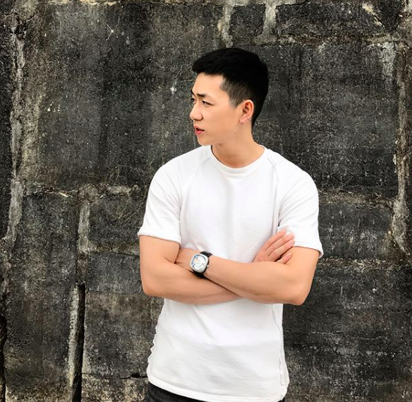 Ảnh ngày nhỏ của Ba Duy gây sốt vì vừa đẹp trai, vừa lãng tử như diễn viên Hongkong Ảnh ngày nhỏ của Ba Duy gây sốt vì vừa đẹp trai, vừa lãng tử như diễn viên Hongkong