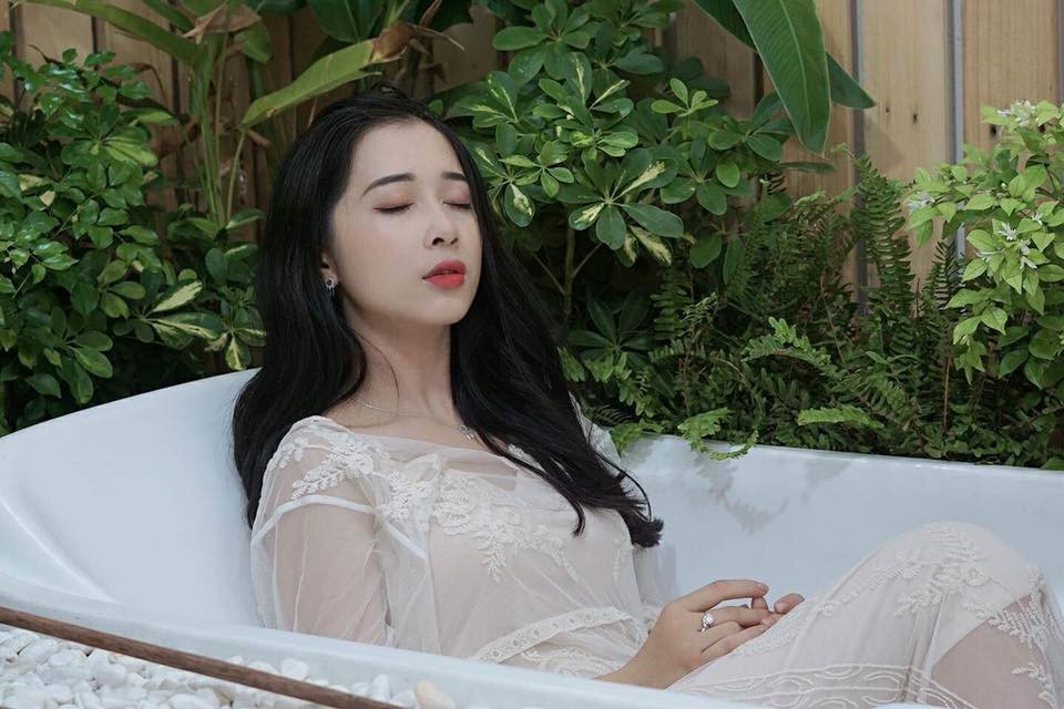 Em gái xinh đẹp như hotgirl của Nhã Phương bất ngờ lên xe hoa Em gái xinh đẹp như hotgirl của Nhã Phương bất ngờ lên xe hoa