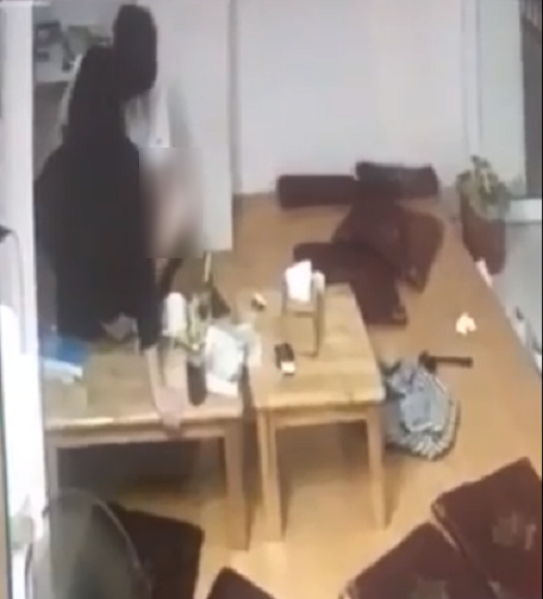 Thái Nguyên: Cặp nam nữ ngang nhiên quan hệ tại quán trà sữa bị nhân viên bắt tại trận