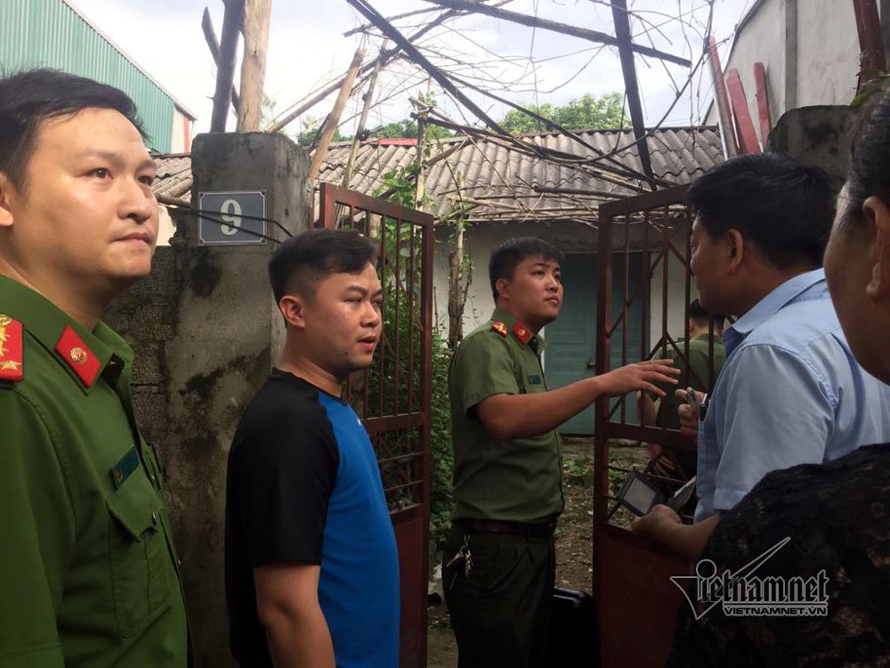 Gian lận thi cử ở Hòa Bình: Khám nhà Phó hiệu trưởng