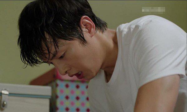 Nghĩ vợ nái sề cho chẳng ai thèm, tới một ngày, cảnh tượng trước mắt khiến chồng sốc nặng